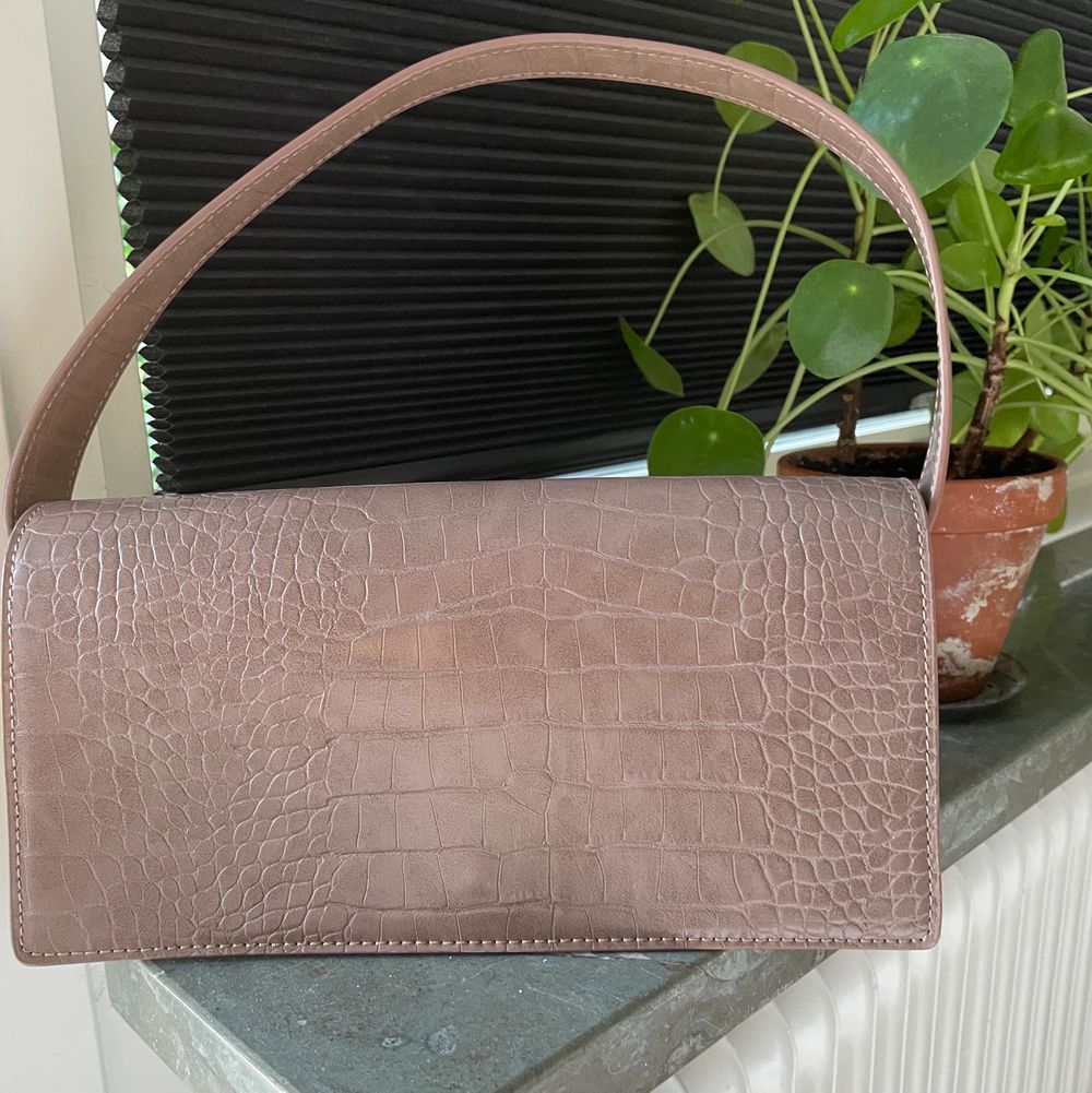 Rosa/Beige väska från Zara | Plick Second Hand