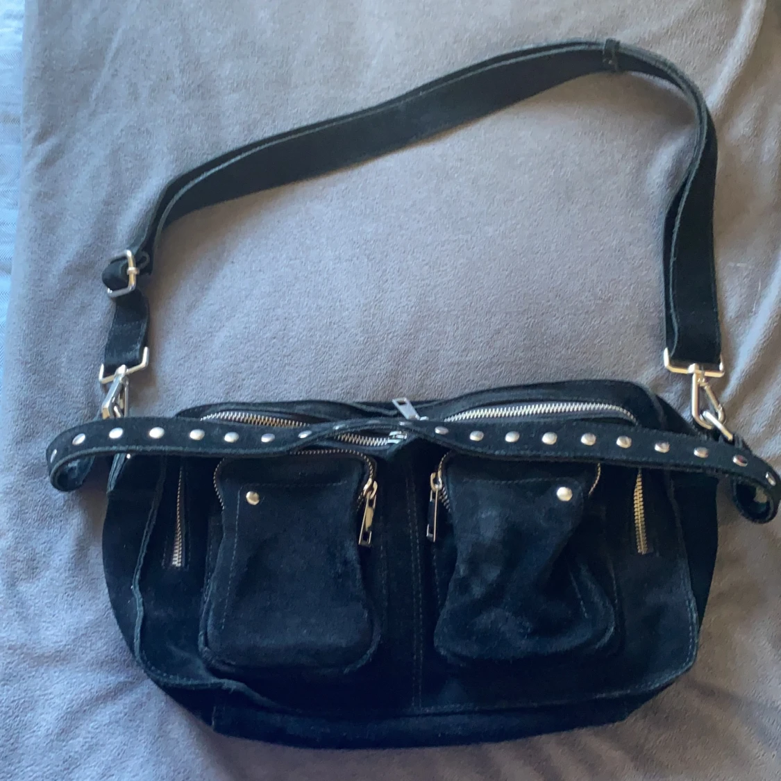 Nunoo väska i mocca material