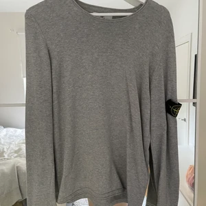 Tröja - Tröja från stone island, använde max 3 ggr