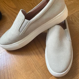 Dasia skor - Bara använda 1 gång utomhus, nästintill helt nya :)