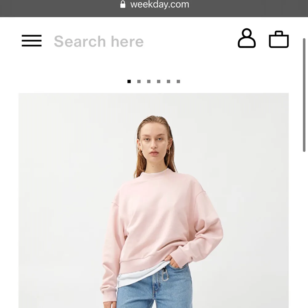 ljusrosa sweatshirt från weekday. använd några gånger men blivit alldeles för liten. nypris 300kr. köpare står för frakt!!💞 . Tröjor & Koftor.