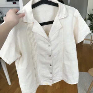 Kortärmad linneskjorta - Kortärmad linneskjorta (100% lin) från Boragno.