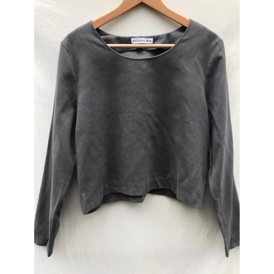 RODEBJER grå mockaimitation tröja st.S