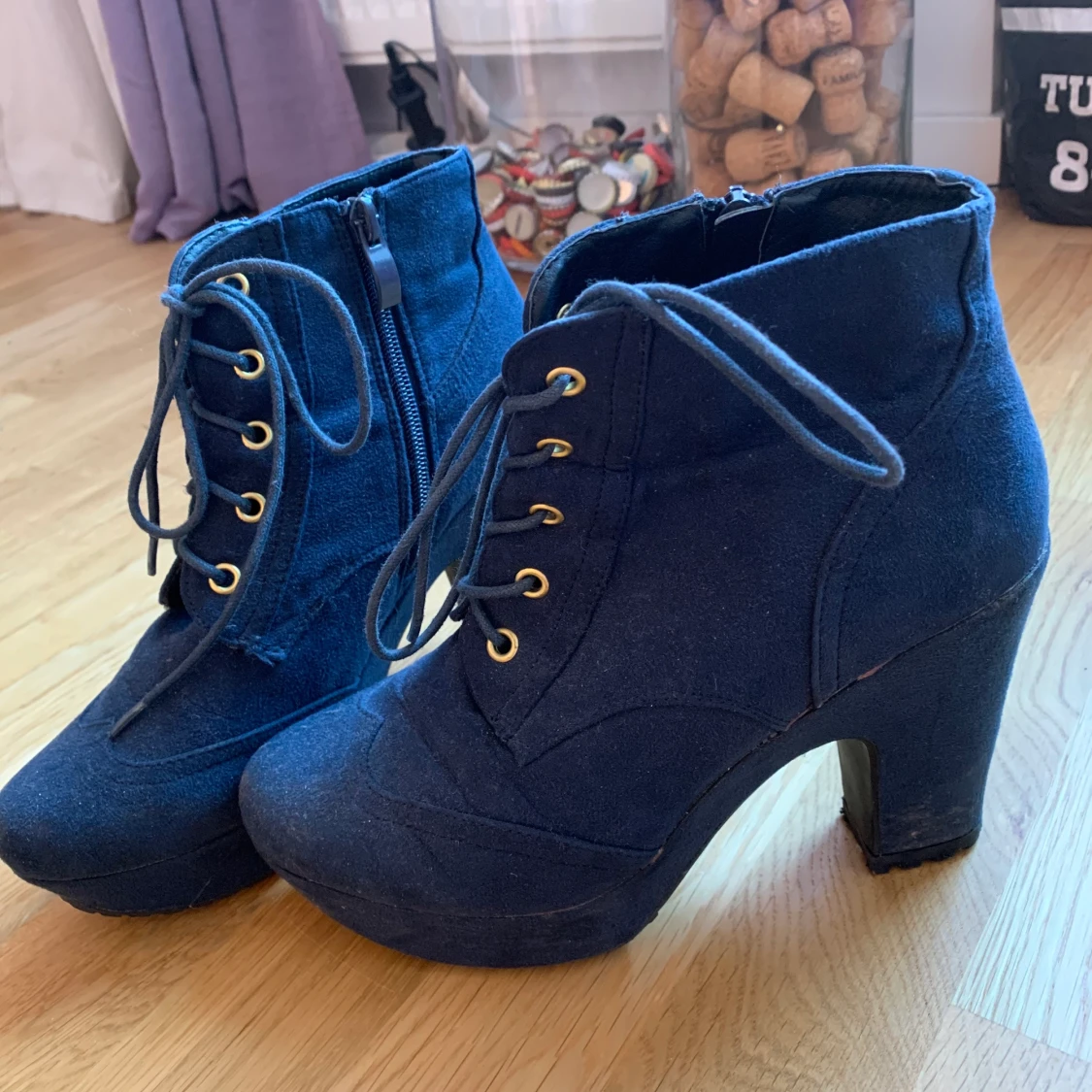Mörkblåa klackskor - 90