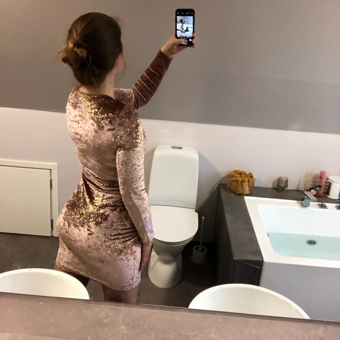 klänning från Nelly  - 90