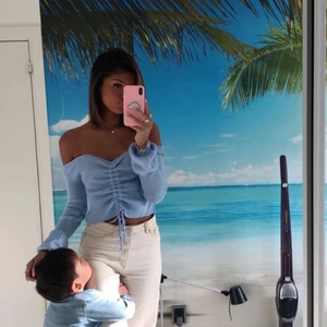 Blå stickad topp - En superfin långärmad stickad topp köpt i somras från Madlady har endast använt 2 gånger 💙 (finns inte heller kvar på deras hemsida) 