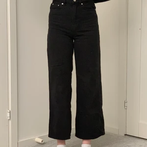 Vida Jeans i petite!  - Använda fåtal gånger, säljes pga för korta i benen för mig. Ordinarie pris 500kr. 