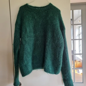 Stickad tröja från Pomandére - Fin stickad tröja från Pomandére, i kashmir. Sparsamt använd. 