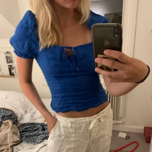 Blå linnetopp från hm strl xs - Säljer denna fina topp från hm i 100% linne🤌strl xs