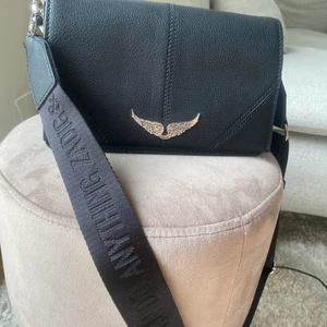 Zadig voltaire  - Zadig väska så gott som ny knappt använd! Pris går att diskuteras!