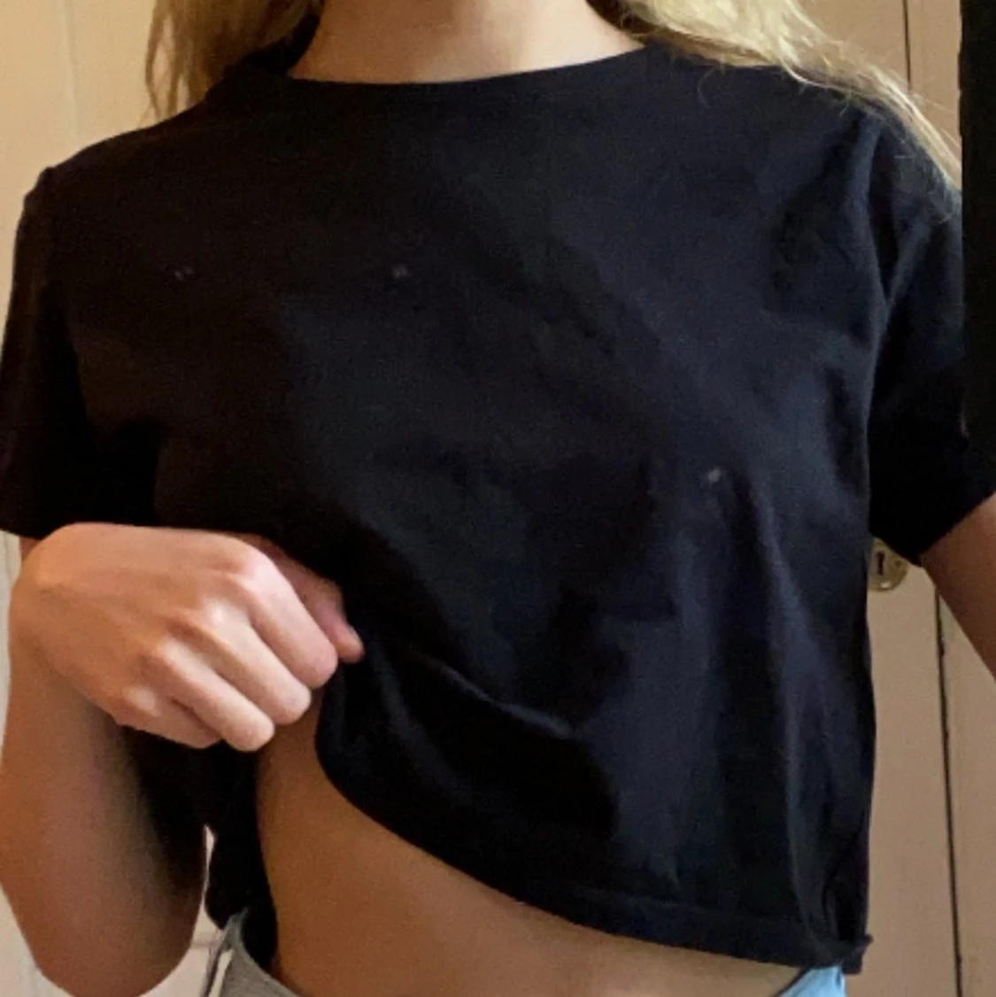 Svart croppad tshirt 