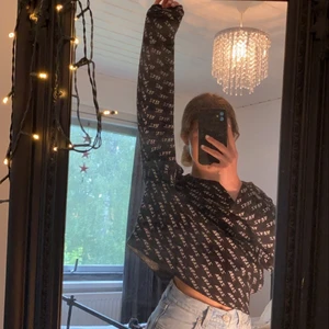 Zara tröja  - Superfin tröja från zara i strl S🌸 tveka inte att höra av dig vid frågor!