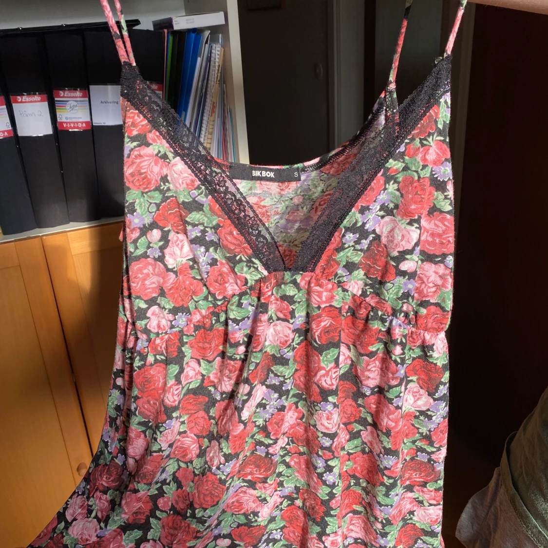 Blommigt flowy linne - 90