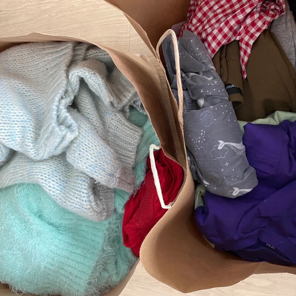 Massvis med kläder  - 90