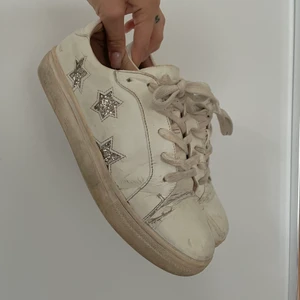 Stjärn skor - Sneakers med stjärnor