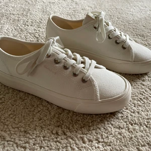 Gant skor - Helt nya gantskor som aldrig är använda, köpt tidigare iår. Kartong finns kvar med papper i! Storlek 37😍😍 Nypris 1400 kr❣️