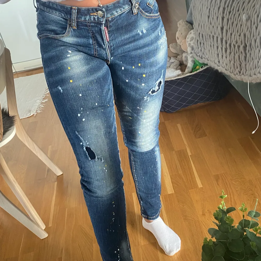 Jättefina jeans, storlek 48 och passar mig som är en m. . Jeans & Byxor.