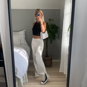 Byxor - Såå sköna och snygga ribbade byxor från H&M, stl XS (S)🤍 Köparen står för frakten!