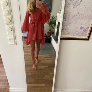 SHEIN klänning - Superfin korallfärgad klänning💘💘
