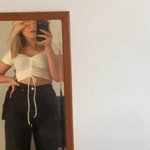 Tröja ifrån Zara - Fin tröja ifrån Zara med dragsko, köpt för 200 säljer för 60 + frakt ❤️