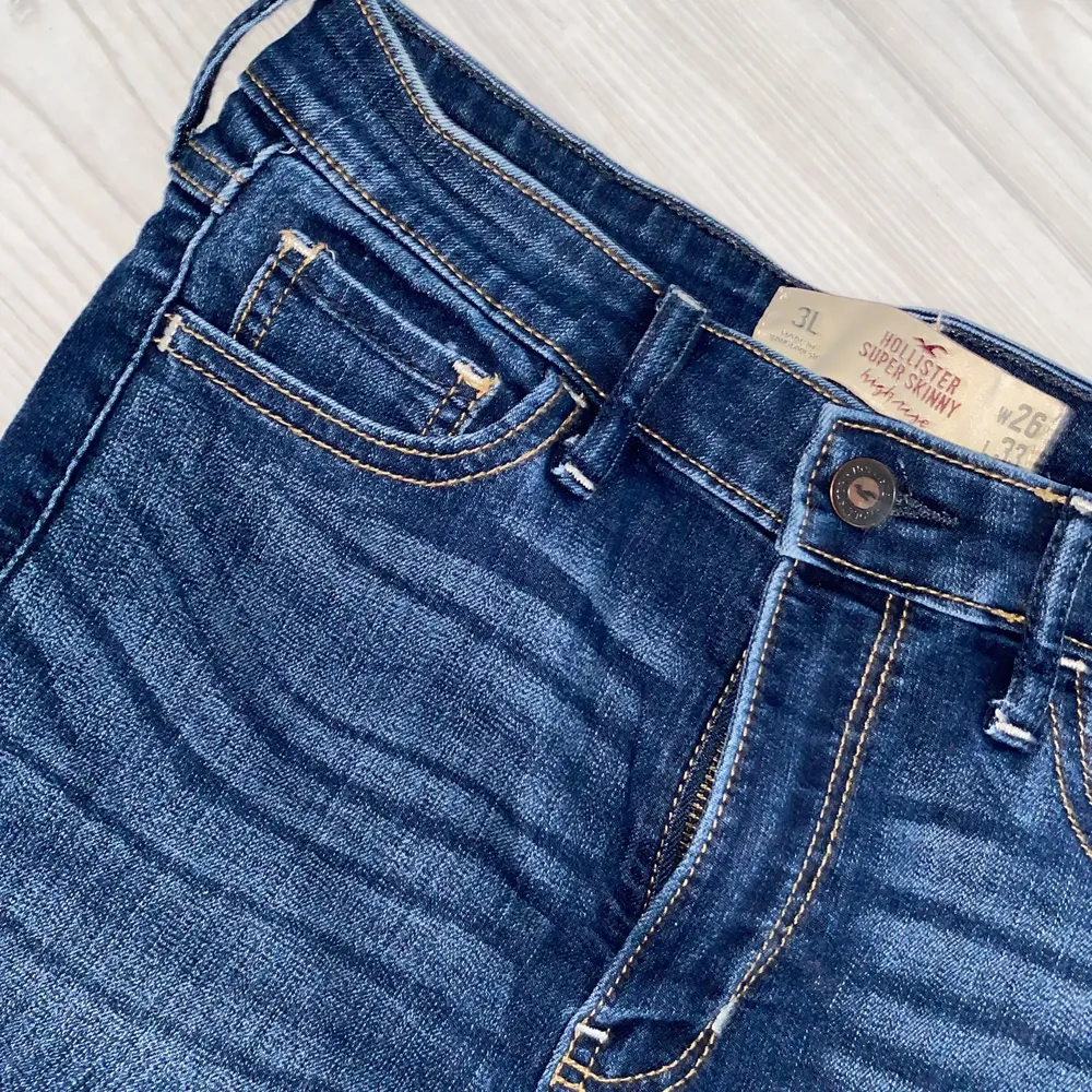 Superfina hollister jeans . Jeans & Byxor.