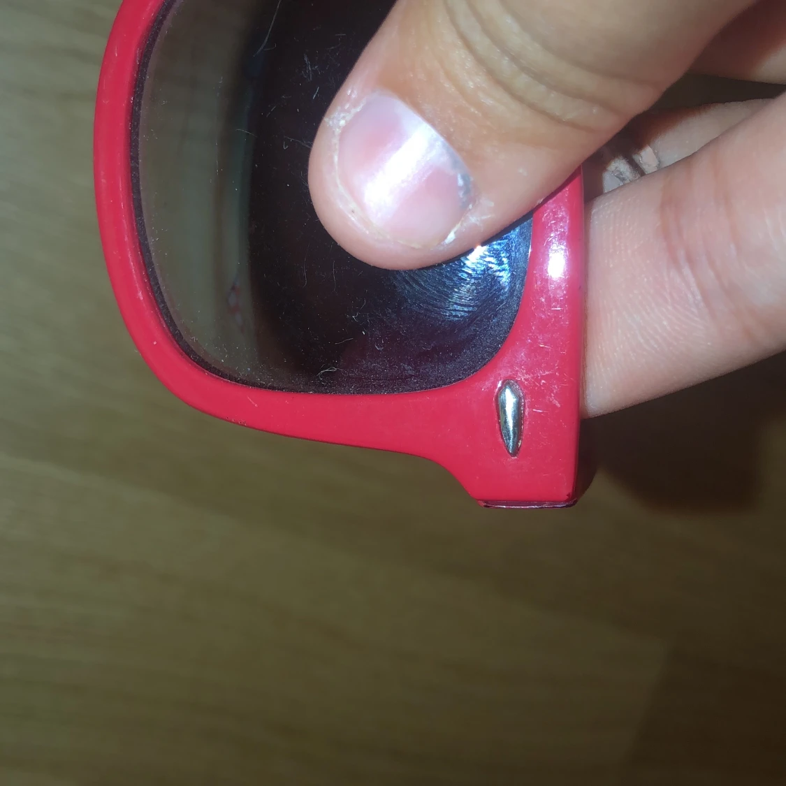 Röda glasögon  - 90