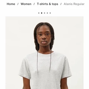 T-shirt från weekday xs - En oversized T-shirt från weekday lite kortare men inte för kort. Oanvänd!