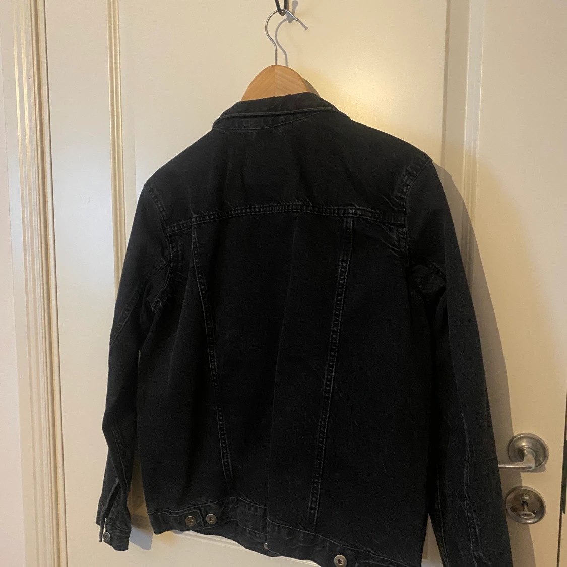 Svart jeansjacka  - 91