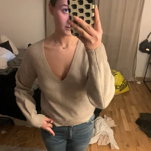 H&M premium collection - Rosa/beige stickad tröja från H&M’s premium collection💗