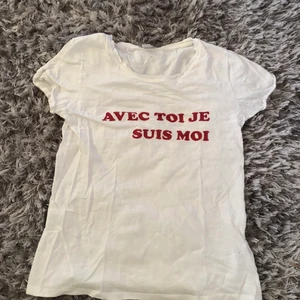 T-skirt -  En söt t-shirt som jag inte vill ha längre💕