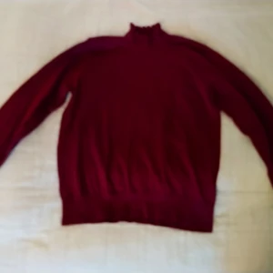 Stickad tröja  - Tunn stickad tröja i ullblandning stl S