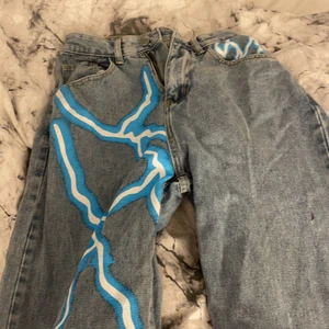 J - Super coola o fina jeans