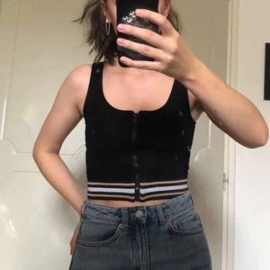 Linne - Snyggt kort linne med dragkedja