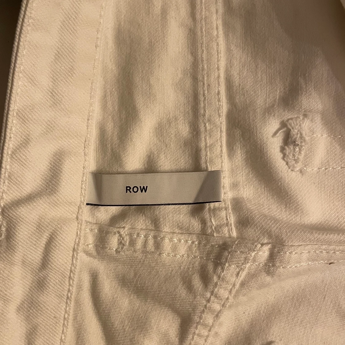 Vita weekday jeans inte använda pga växt - 91