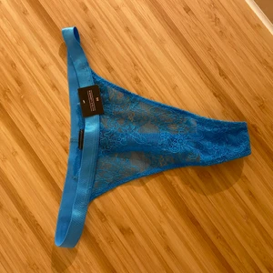 trosor  - Två jättefina helt nya trosor. Säljer de eftersom att jag råkade klicka hem helt fel storlek. De är såklart oanvända med lapparna kvar! 💕 