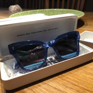 Chimi 005 - Chimi Eyewear 005 Sunglasses Acai. NYSKICK med all tillbehör inklusive plast. 