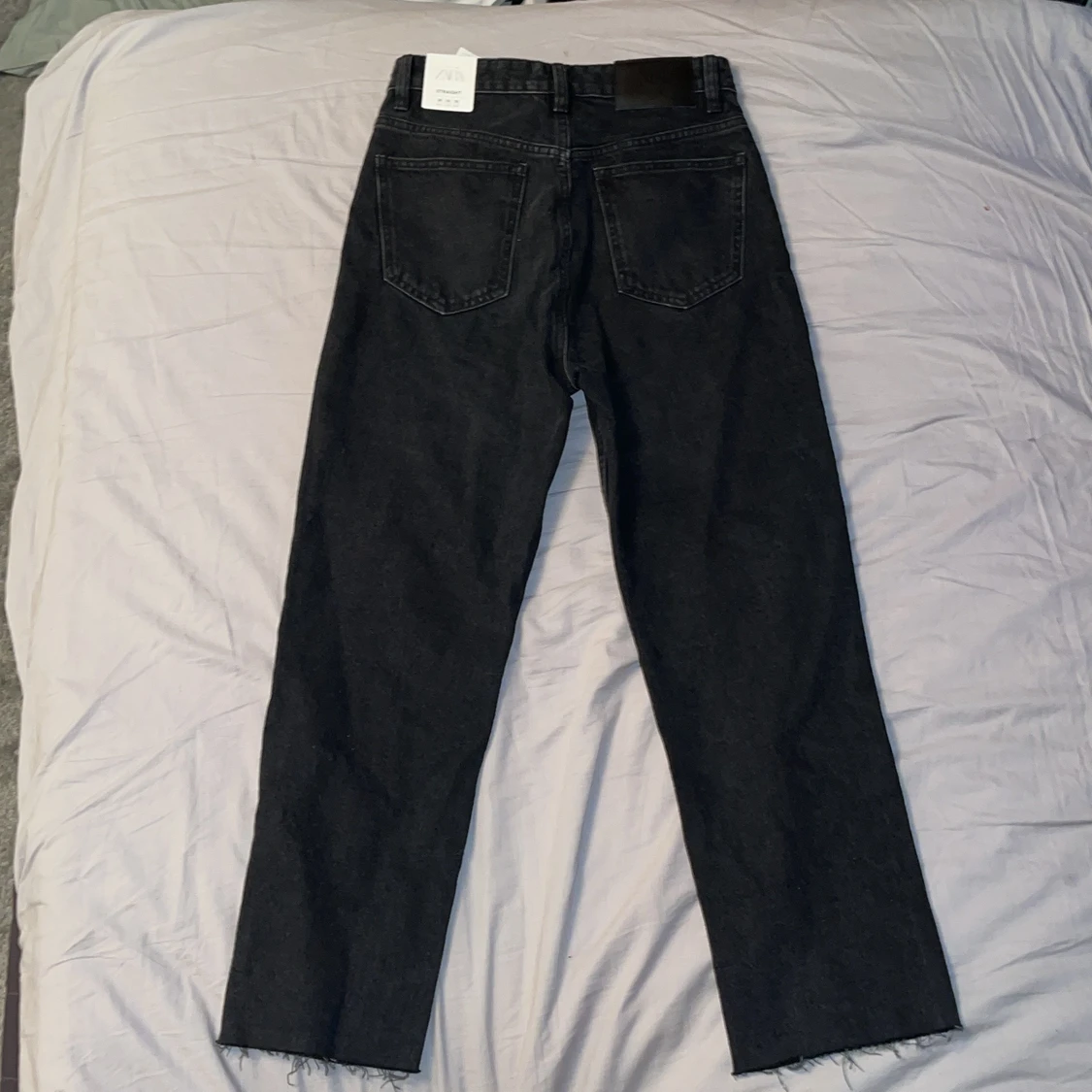 Svarta zara jeans - 90