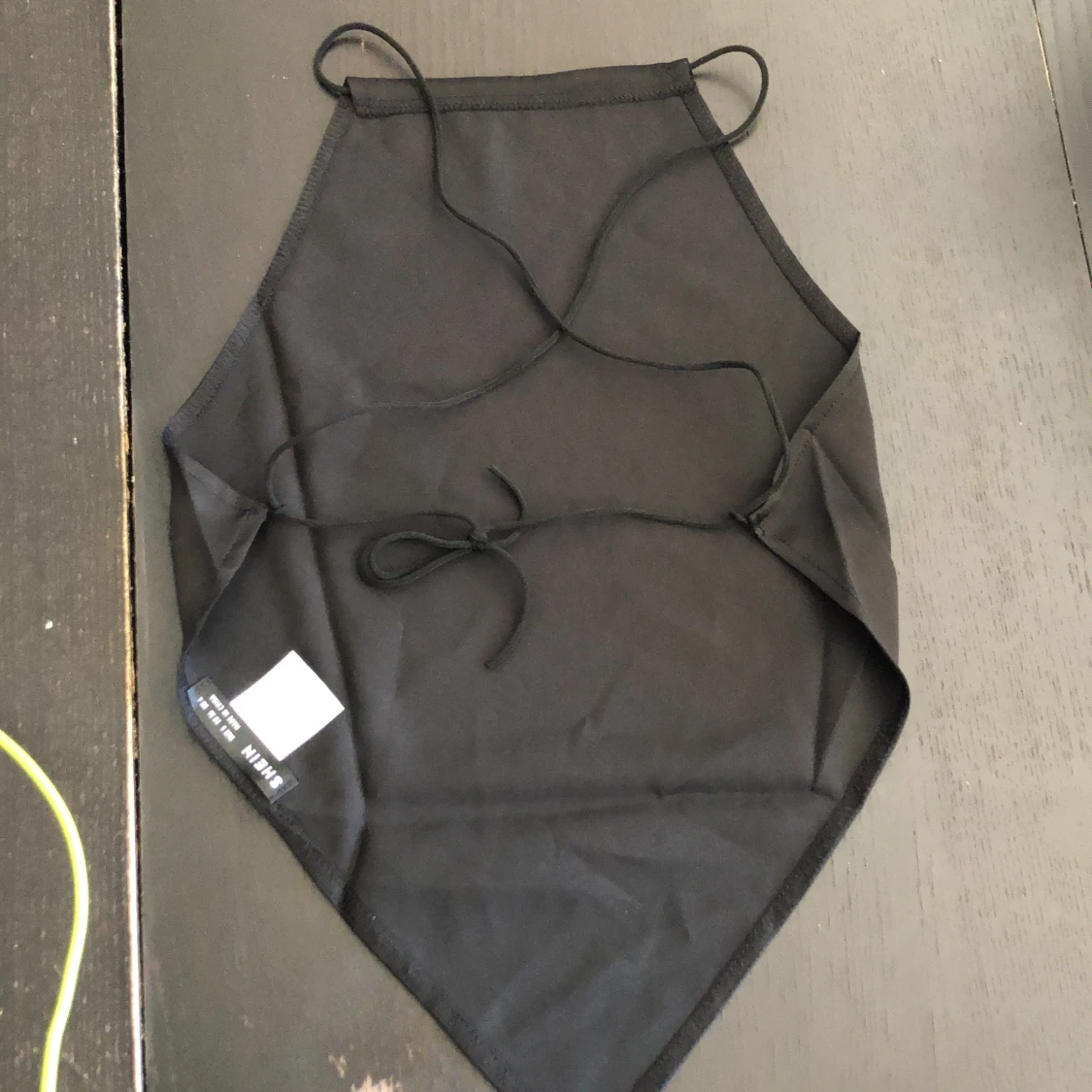 Svart linne lite rygglös - 90