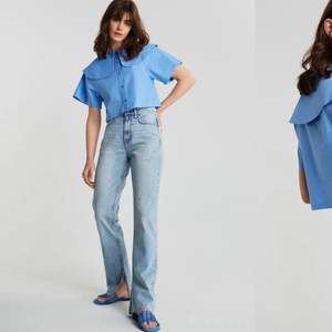 Bilderna är lånade från Ginas hemsida. Säljer ett par jeans från Gina tricot med slits (endast använda två gånger) i strl 40 men passar även 38. 