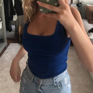 Blått linne - Blått linne från zara. Köpt för ett år sen men kommer inte till användning 🦋Köparen står för frakten🦋Paketpris kan alltid fixas!🦋 