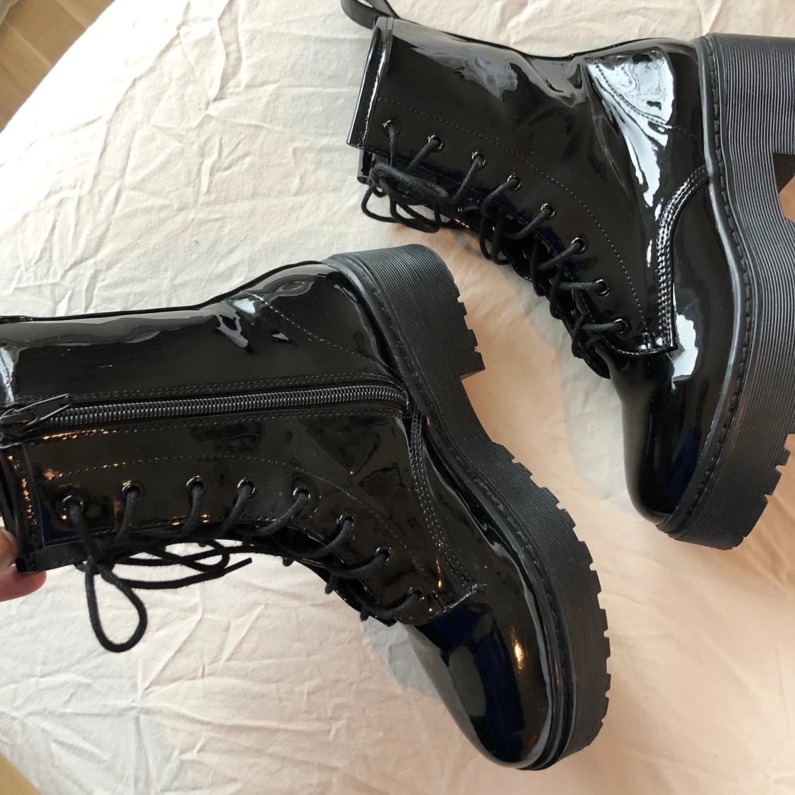 Glansiga boots, storlek 38 - 91