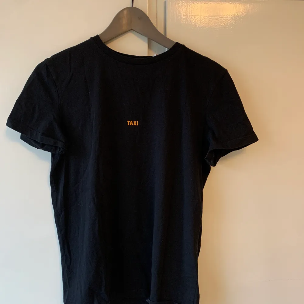 Women’s T-Shirt original Helmut Lang. Size L but fits like M. Perfect condition, worn 5 times only. . T-shirts.