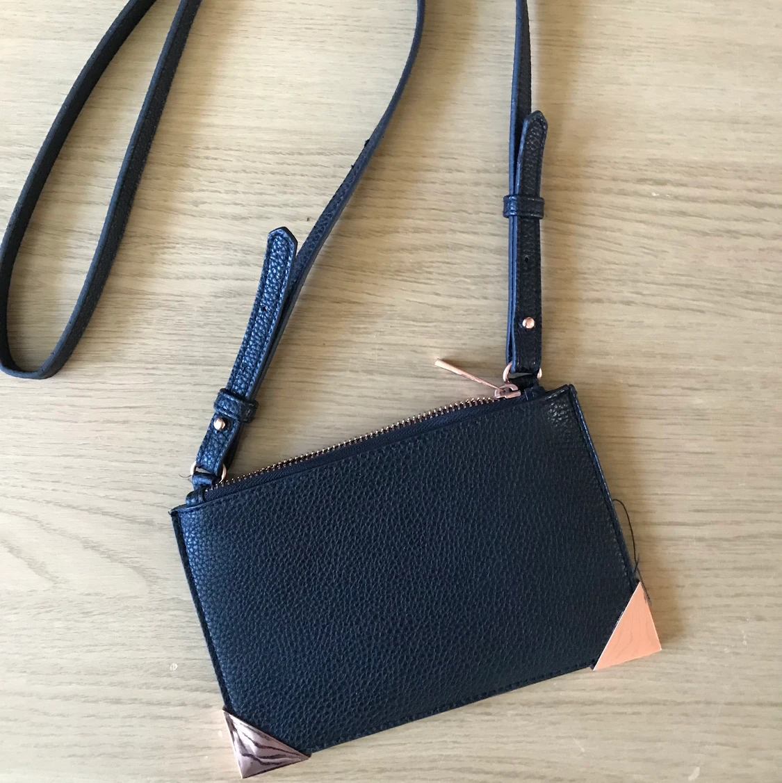 Axelremsväska  - 90