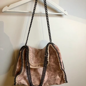 Väska - Endast använd ett fåtal gånger 