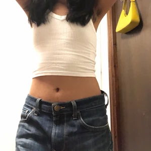 Y2k lågmidjade jeans - Så snygga och passar xs-s. Mörk denim, Lee jeans. Vet inte riktigt vad jag ska ta för dem så gör budgivning 