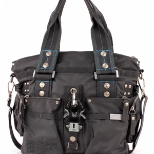 Väska från goerge gina & lucy - ‼️Intesekoll‼️Har en sånhär väska fast mörblå, den är i bra skick! Skriv för bilder/information 