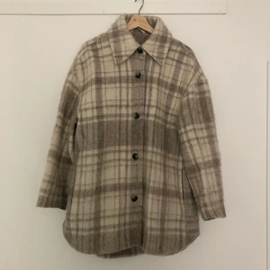 Jacka  - Använd men i fint skick. Oversized. 