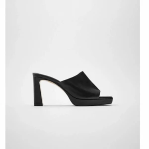 leather mules - använt bara några gånger. bra skick 