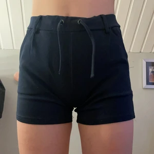  Shorts  Från nameit’  - Använt hela sommaren 2020 är i ny skick, säljer pga att dom är för små:)🤍