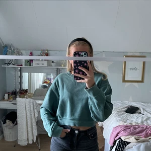 Grön tröja - Fin tröja i från Zara i strl M men passar en S